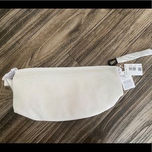 Lululemon All Hours On The Belt Bag (white)
